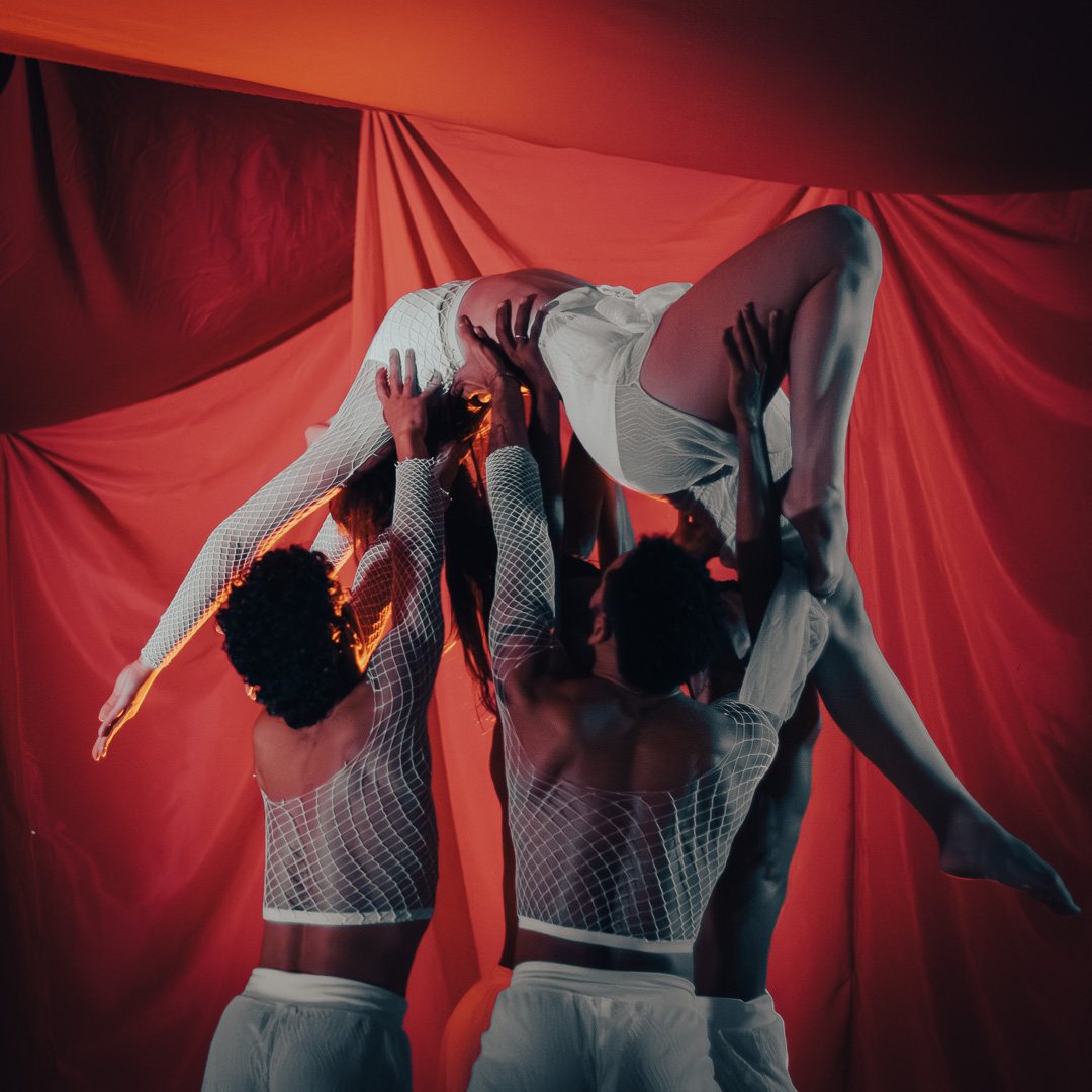 EGO, Almamoto Dance Company