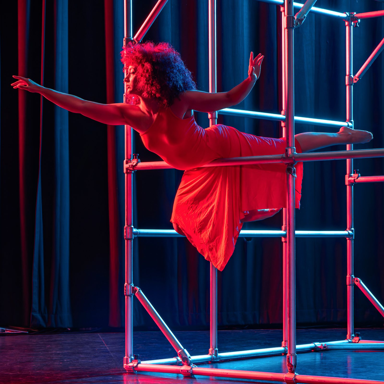 Acrobatic and structure acts, Michela Melone